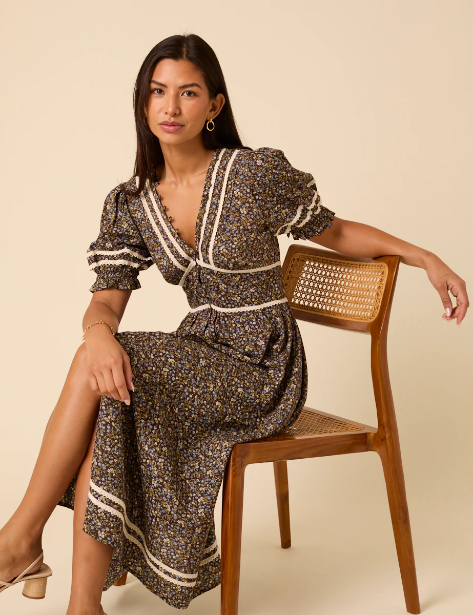 Brown Ditsy Floral Saffy Midi Dress - Image 2