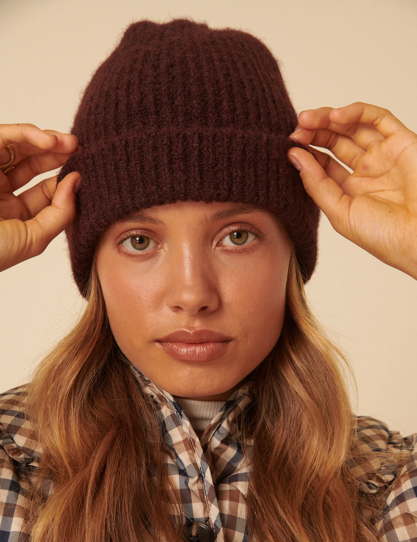 Brown Ribbed Beanie Hat - Image 2