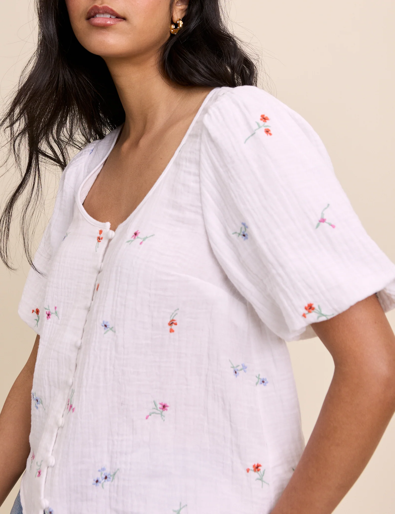 White Embroidered Scoop Neck Edris Blouse - Image 3