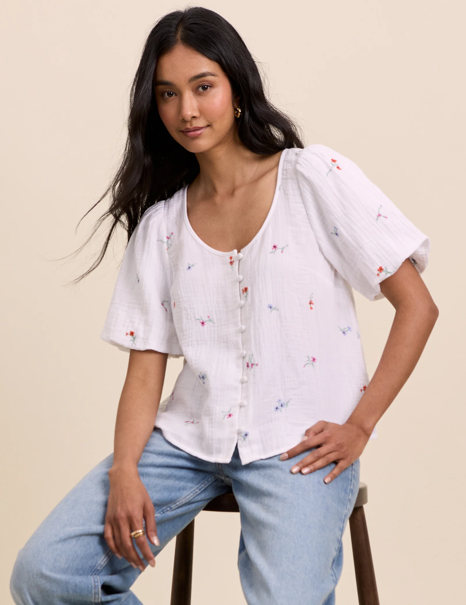 White Embroidered Scoop Neck Edris Blouse - Image 4