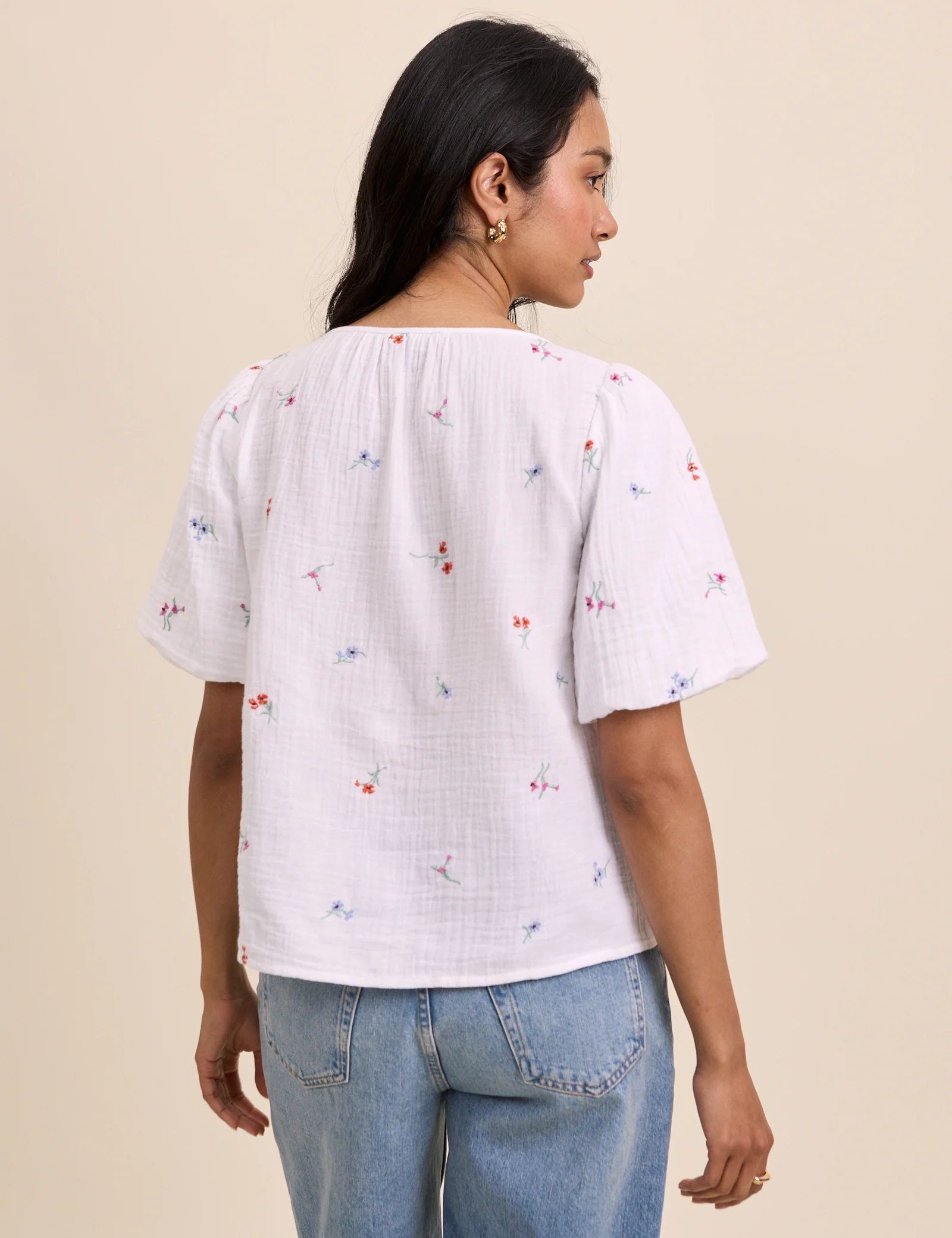 White Embroidered Scoop Neck Edris Blouse - Image 5