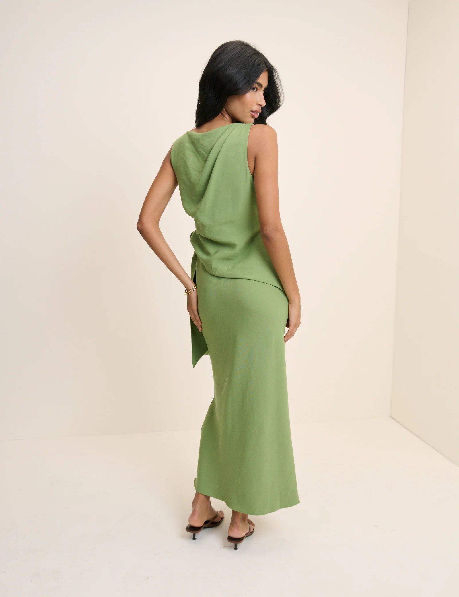 Green Boat Neck Sleeveless Elvie Maxi Dress - Image 5