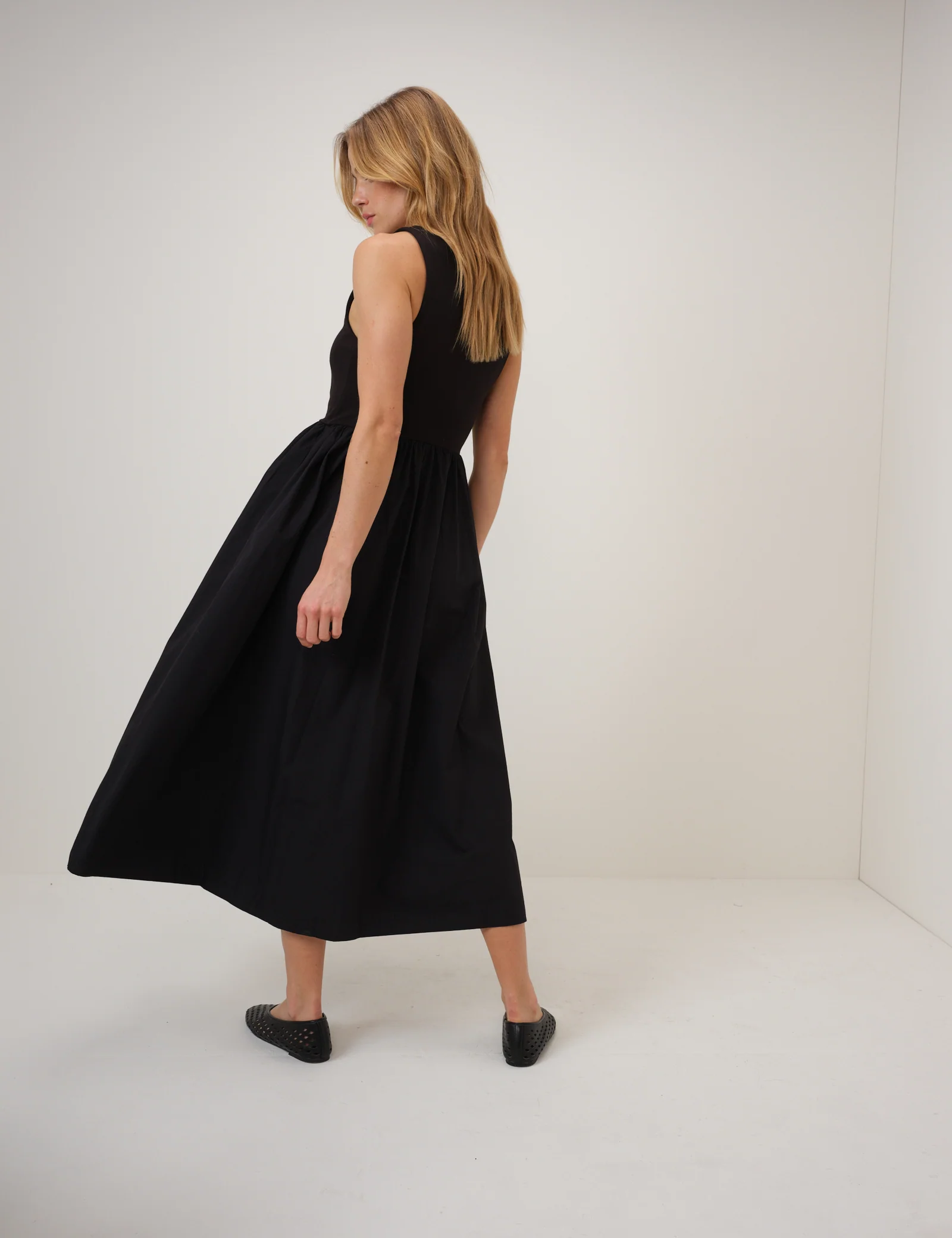 Black V-Neck Kyra Midi Dress - Image 4