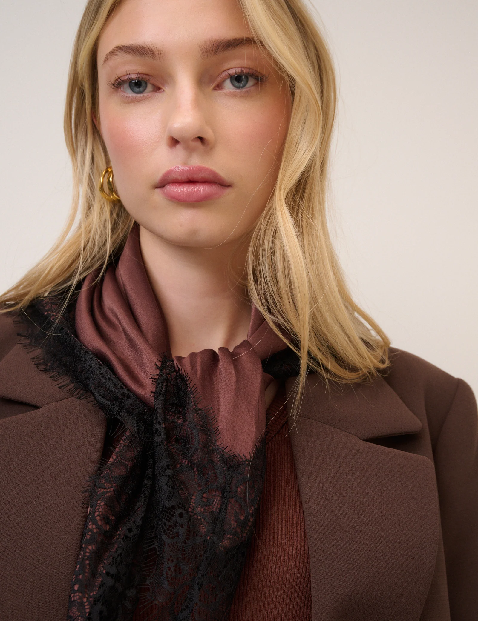 Brown Lace Trim Scarf - Image 2