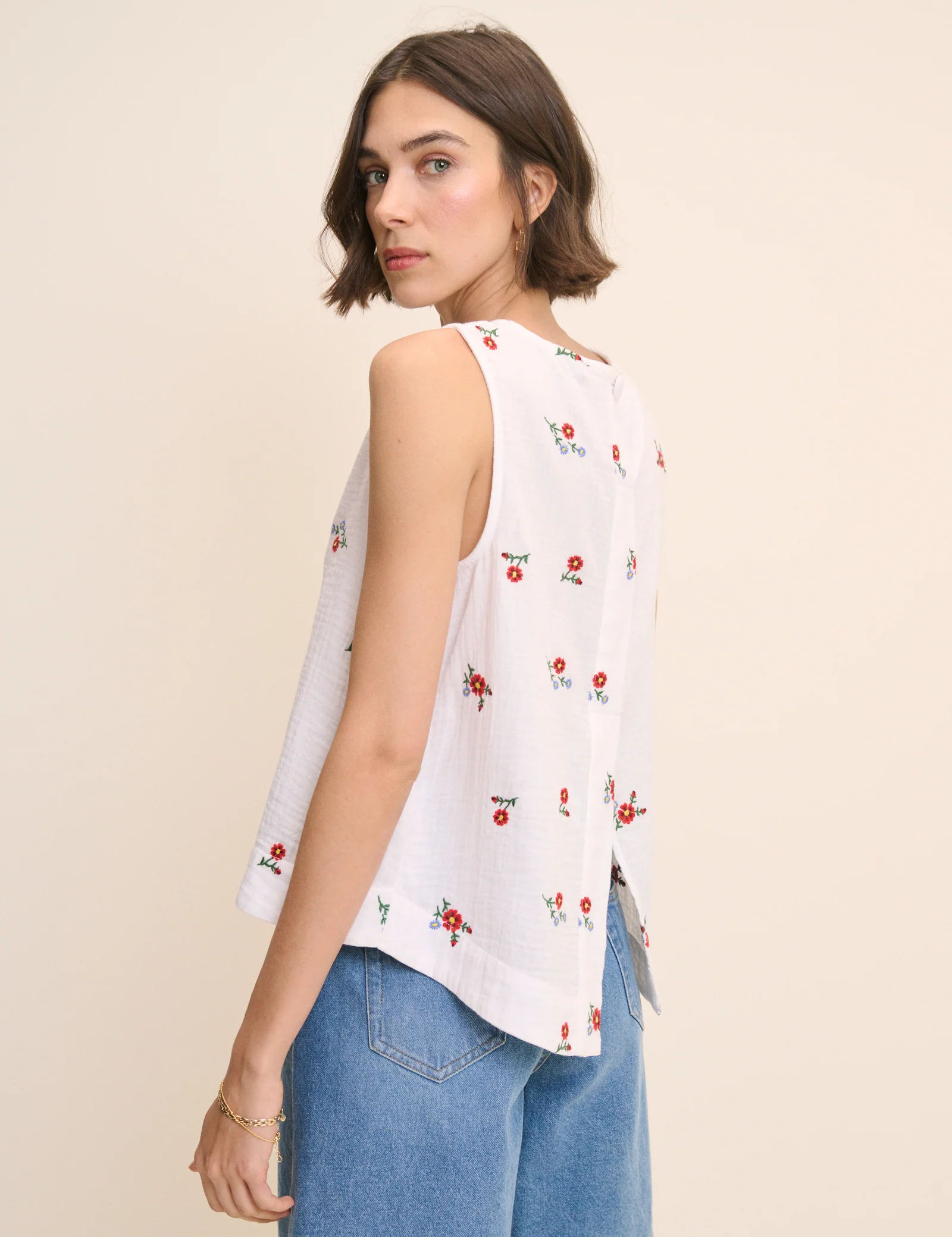 White Floral Embroidered Stirling Top - Image 5