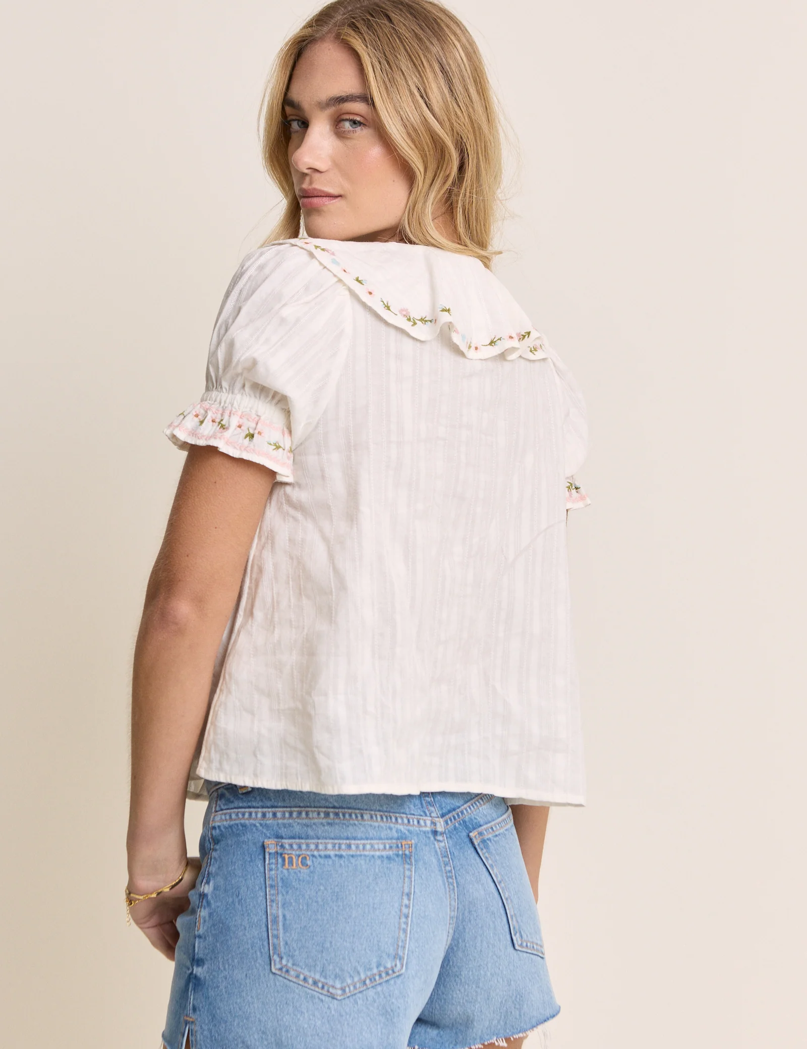White Floral Ruffle Trim Blouse - Image 5